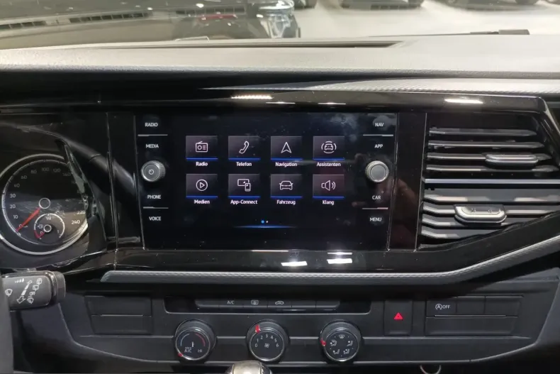 Volkswagen T6 Multivan din 2023 cu 62.221 km - oferta VOL254833 - foto 11