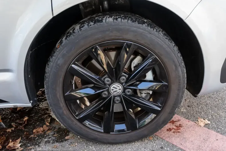 Volkswagen T6 Multivan din 2023 cu 31.000 km - oferta VOL254836 - foto 9