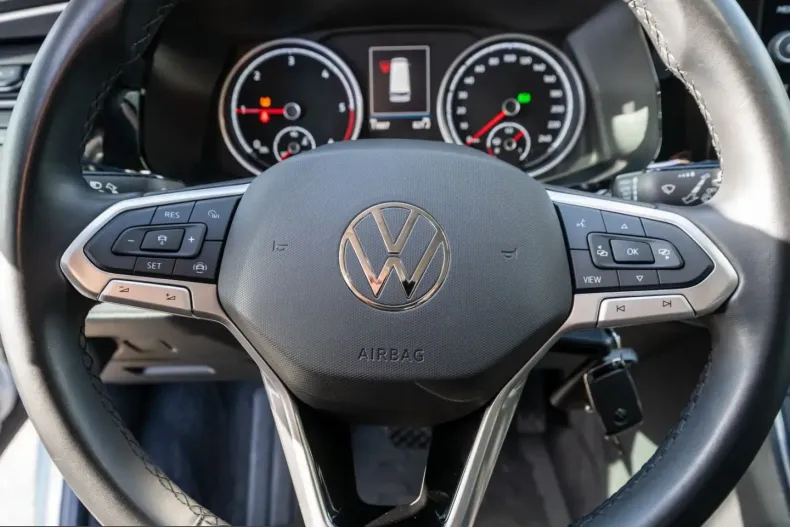 Volkswagen T6 Multivan din 2023 cu 31.000 km - oferta VOL254836 - foto 17