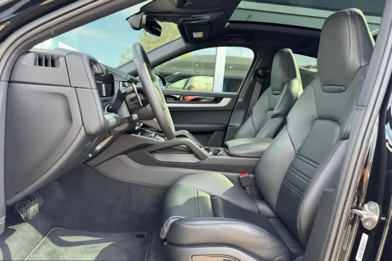 Porsche Cayenne din 2025 cu 20.215 km - oferta POR254839 - foto 8