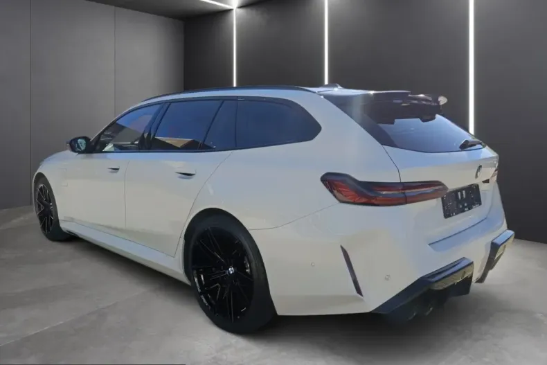 BMW M5 (Seria 5) din 2026 cu 6.100 km - oferta BMW254848 - foto 7