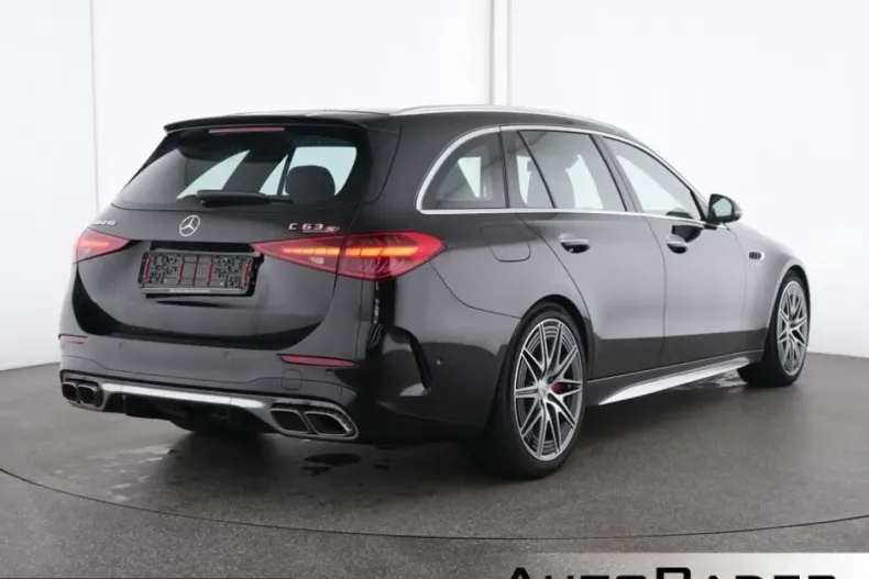 Mercedes-Benz C 63 AMG (Clasa C) din 2025 cu 43.150 km - oferta MER254865 - foto 2