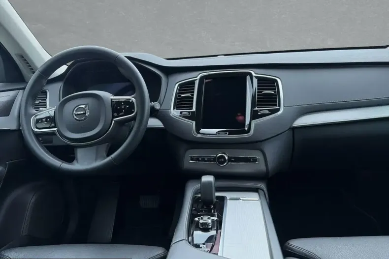 Volvo XC90 din 2023 cu 58.468 km - oferta VOL254874 - foto 4