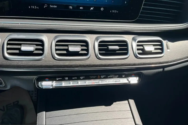 Mercedes-Benz GLE 400 (Clasa GLE) din 2023 cu 64.900 km - oferta MER254881 - foto 20