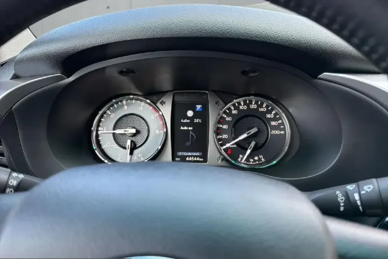 Toyota Hilux din 2023 cu 44.644 km - oferta TOY254892 - foto 14