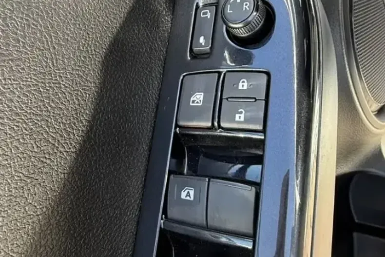 Toyota Hilux din 2023 cu 17.530 km - oferta TOY254894 - foto 13