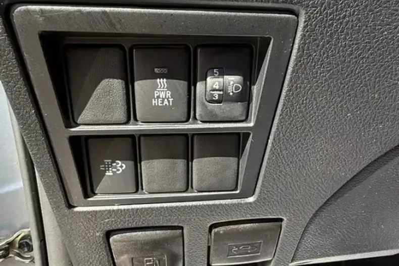 Toyota Hilux din 2023 cu 17.530 km - oferta TOY254894 - foto 14