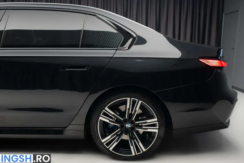 BMW 740 (Seria 7) din 2023 cu 121.000 km - oferta BMW254900 - foto 6