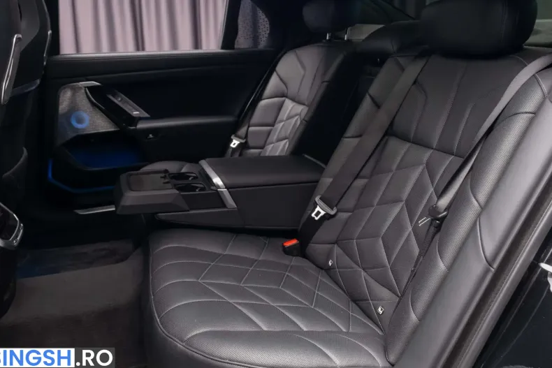 BMW 740 (Seria 7) din 2023 cu 121.000 km - oferta BMW254900 - foto 34
