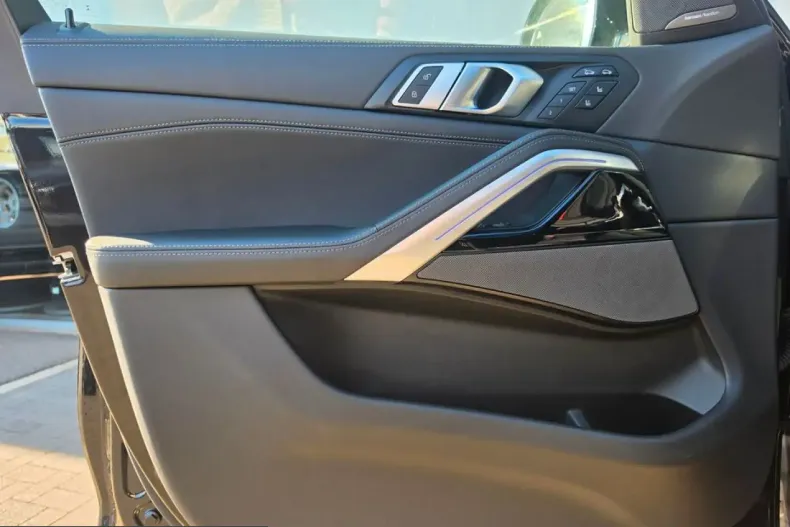 BMW X6 (Seria X) din 2025 cu 14.299 km - oferta BMW254908 - foto 12