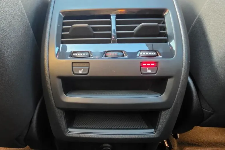 BMW X6 (Seria X) din 2025 cu 14.299 km - oferta BMW254908 - foto 24