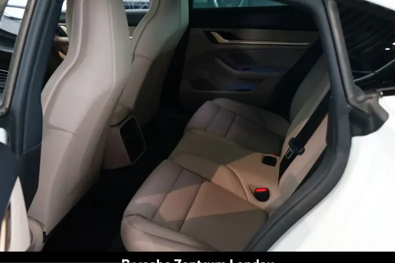 Porsche Taycan din 2024 cu 16.790 km - oferta POR254910 - foto 10
