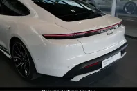 Porsche Taycan din 2024 cu 16.790 km - oferta POR254910 - foto 36