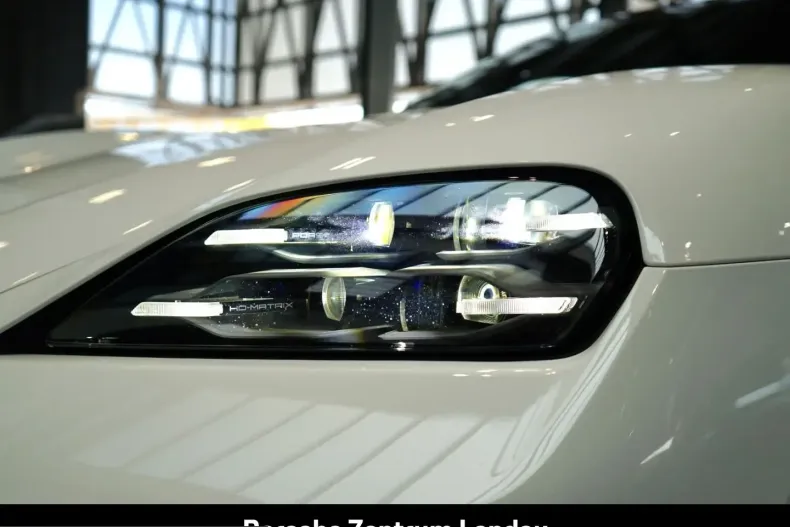 Porsche Taycan din 2024 cu 16.790 km - oferta POR254910 - foto 40