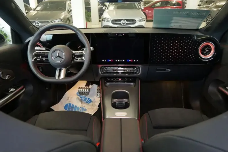 Mercedes-Benz CLA 250 (Clasa CLA) din 2025 cu 18.948 km - oferta MER254929 - foto 6