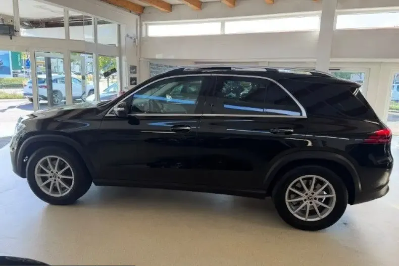 Mercedes-Benz GLE 300 (Clasa GLE) din 2025 cu 44.980 km - oferta MER254930 - foto 2