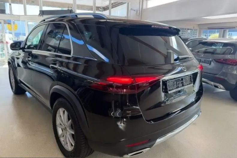 Mercedes-Benz GLE 300 (Clasa GLE) din 2025 cu 44.980 km - oferta MER254930 - foto 3