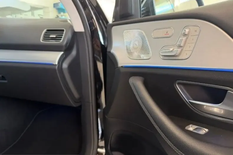 Mercedes-Benz GLE 300 (Clasa GLE) din 2025 cu 44.980 km - oferta MER254930 - foto 21