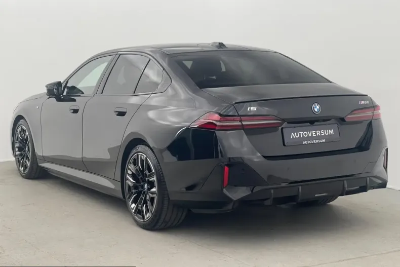 BMW i5 (Seria 5) din 2023 cu 50.856 km - oferta BMW254935 - foto 11