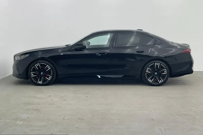 BMW i5 (Seria 5) din 2023 cu 50.856 km - oferta BMW254935 - foto 12