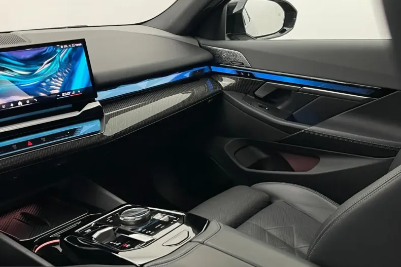 BMW i5 (Seria 5) din 2023 cu 50.856 km - oferta BMW254935 - foto 36