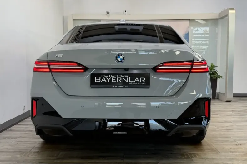 BMW i5 (Seria 5) din 2024 cu 33.250 km - oferta BMW254938 - foto 5