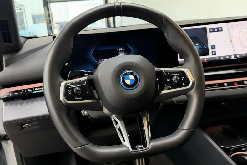 BMW i5 (Seria 5) din 2024 cu 33.250 km - oferta BMW254938 - foto 8
