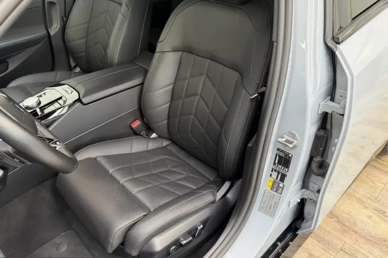 BMW i5 (Seria 5) din 2024 cu 33.250 km - oferta BMW254938 - foto 12
