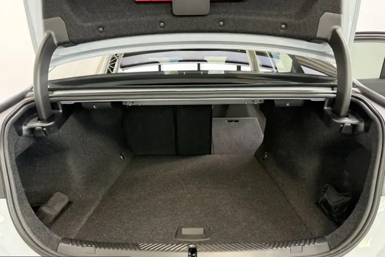 BMW i5 (Seria 5) din 2024 cu 33.250 km - oferta BMW254938 - foto 21