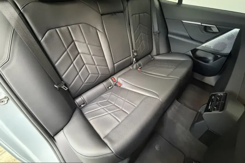 BMW i5 (Seria 5) din 2024 cu 33.250 km - oferta BMW254938 - foto 25