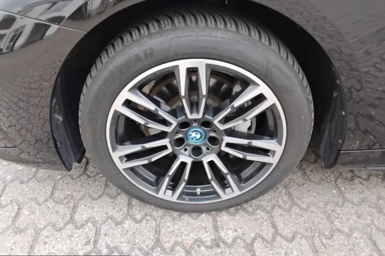BMW i5 (Seria 5) din 2025 cu 19.600 km - oferta BMW254939 - foto 35