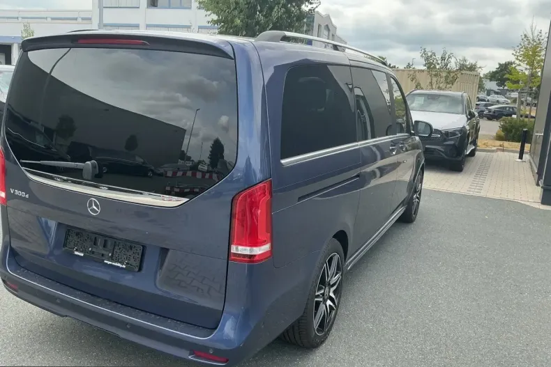 Mercedes-Benz V 300 (Clasa V) din 2023 cu 52.157 km - oferta MER254949 - foto 8