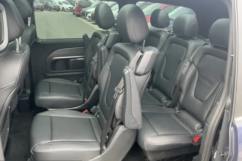 Mercedes-Benz V 300 (Clasa V) din 2023 cu 52.157 km - oferta MER254949 - foto 15