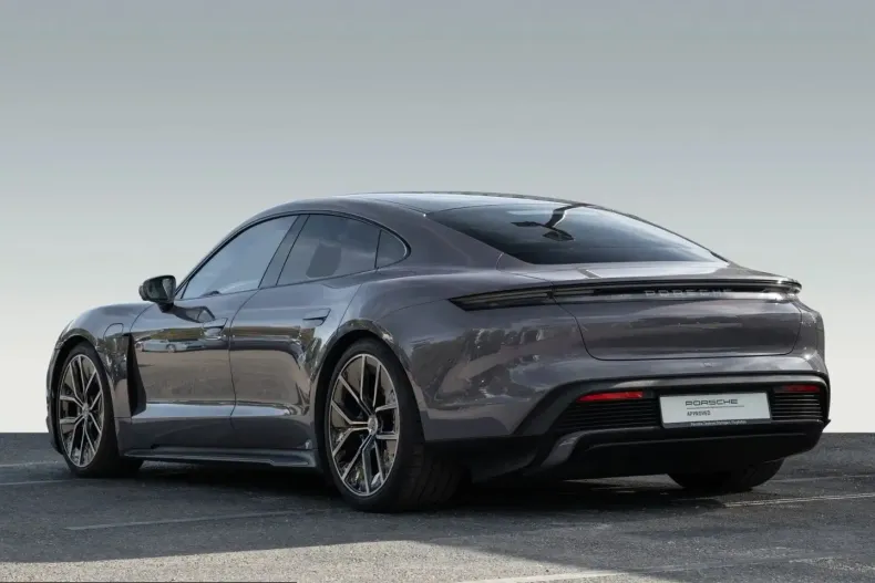 Porsche Taycan din 2024 cu 5.300 km - oferta POR254950 - foto 3