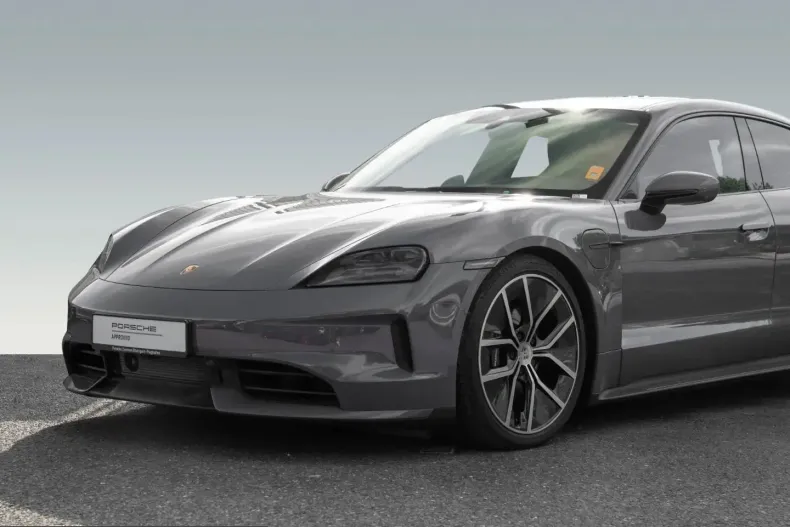 Porsche Taycan din 2024 cu 5.300 km - oferta POR254950 - foto 9