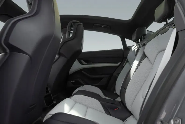 Porsche Taycan din 2024 cu 5.300 km - oferta POR254950 - foto 17