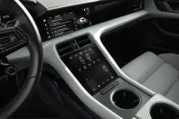Porsche Taycan din 2024 cu 5.300 km - oferta POR254950 - foto 22