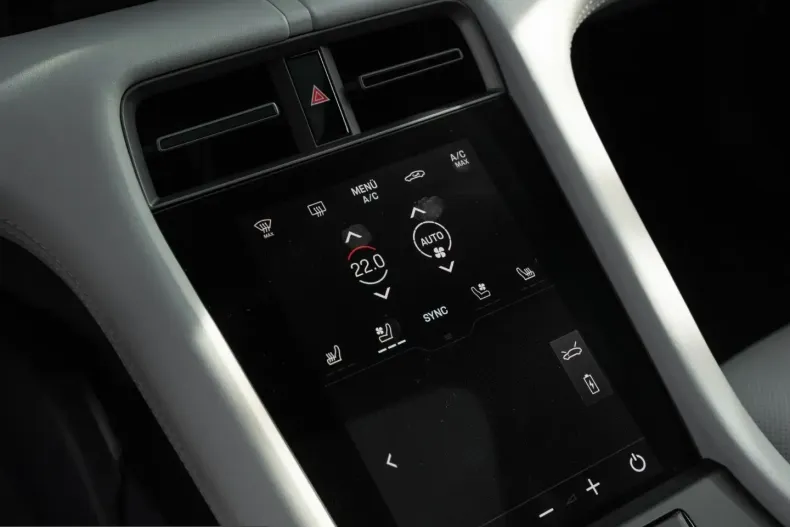 Porsche Taycan din 2024 cu 5.300 km - oferta POR254950 - foto 23