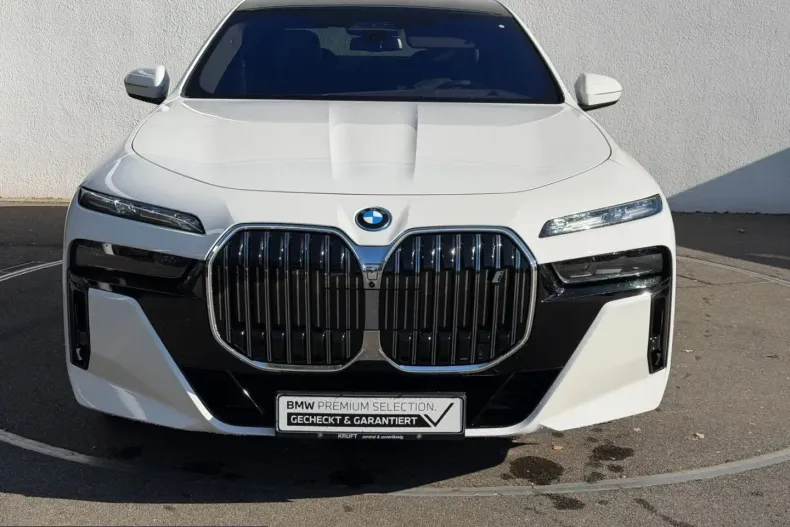 BMW i7 (Seria 7) din 2025 cu 6.071 km - oferta BMW254959 - foto 3