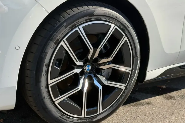 BMW i7 (Seria 7) din 2025 cu 6.071 km - oferta BMW254959 - foto 10
