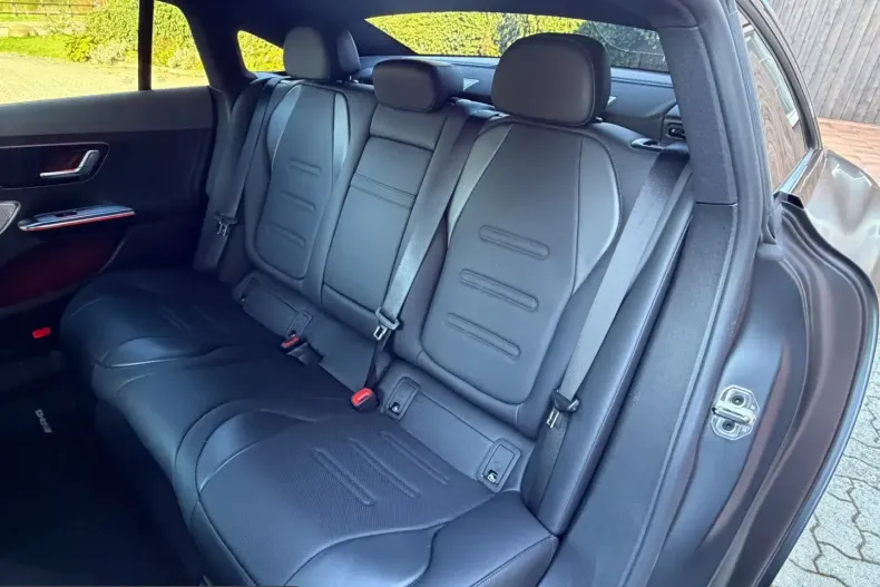 Mercedes-Benz EQE (Clasa E) din 2023 cu 23.750 km - oferta MER254962 - foto 12