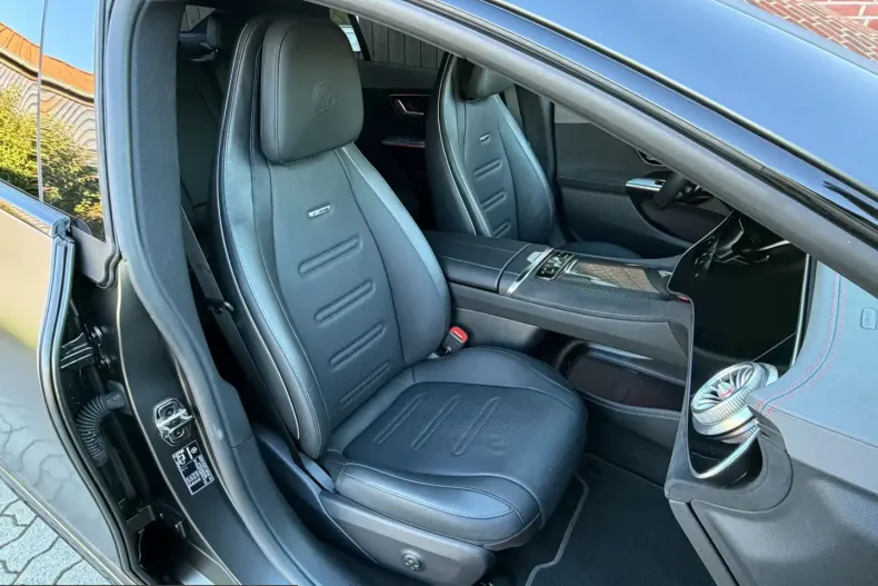Mercedes-Benz EQE (Clasa E) din 2023 cu 23.750 km - oferta MER254962 - foto 13