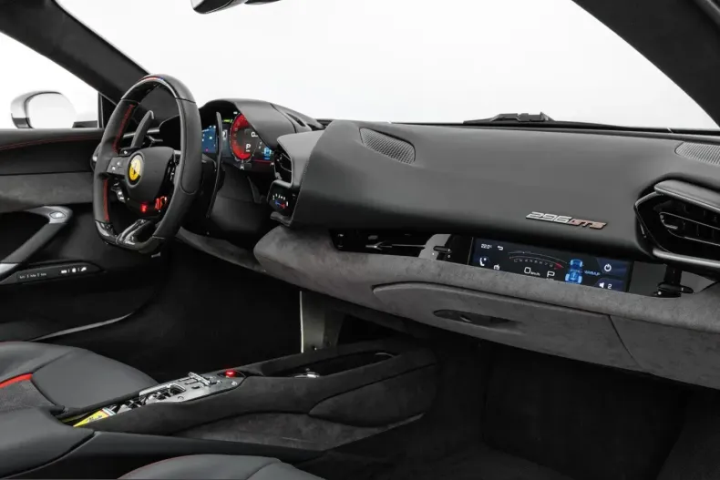 Ferrari 296 GTS din 2025 cu 2.500 km - oferta FER254963 - foto 16