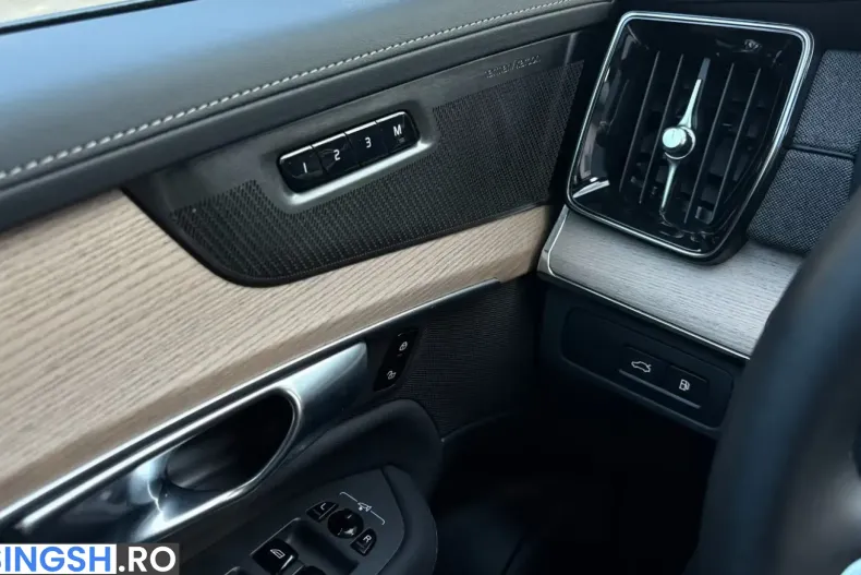 Volvo XC90 din 2025 cu 19.973 km - oferta VOL254978 - foto 16