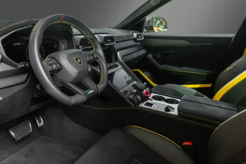 Lamborghini Urus din 2024 cu 12.550 km - oferta LAM254985 - foto 3