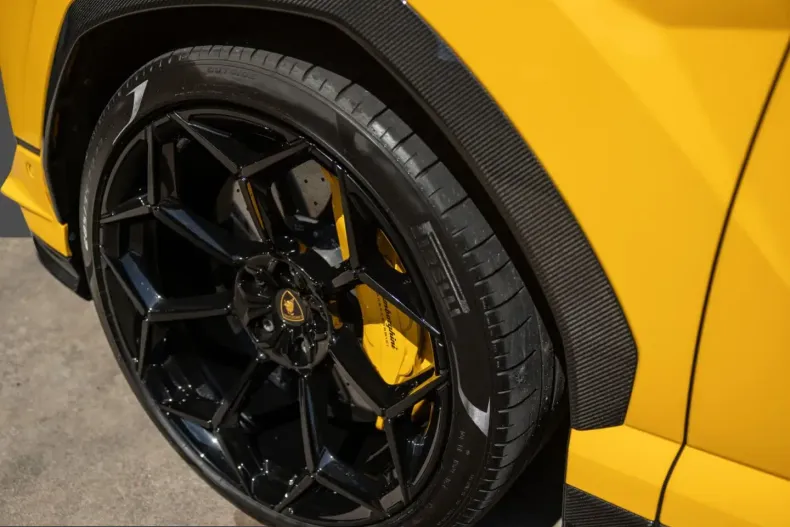 Lamborghini Urus din 2024 cu 12.550 km - oferta LAM254985 - foto 15
