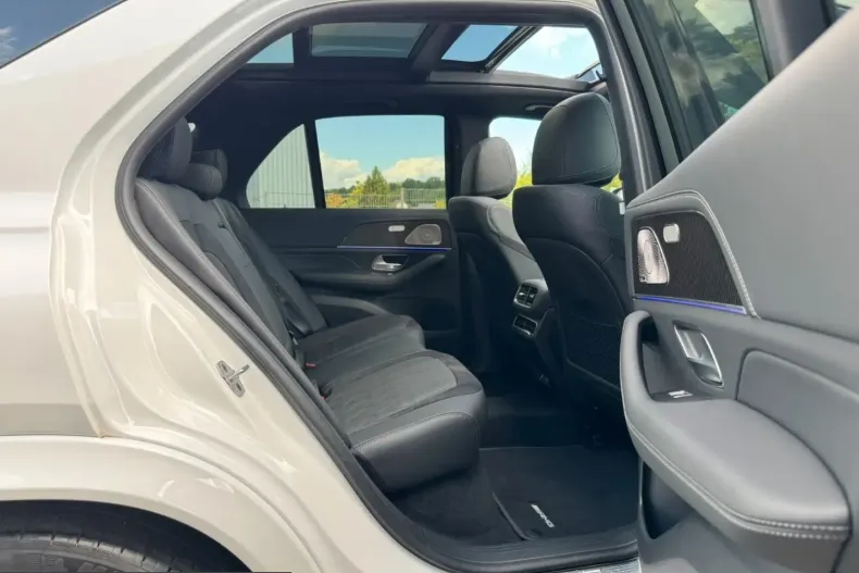 Mercedes-Benz GLE 63 AMG (Clasa GLE) din 2025 cu 11.825 km - oferta MER254990 - foto 8