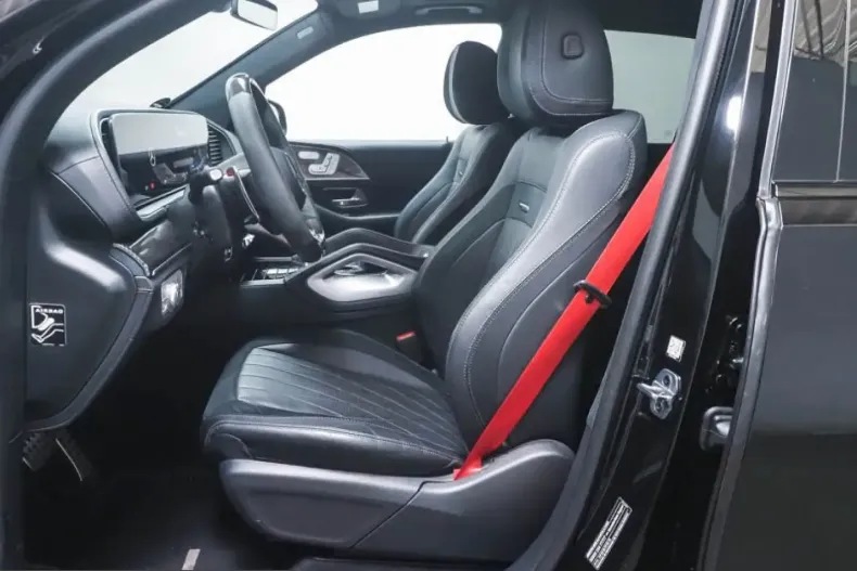 Mercedes-Benz GLE 63 AMG (Clasa GLE) din 2025 cu 39.068 km - oferta MER254993 - foto 8