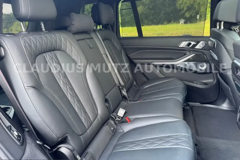 BMW X7 (Seria X) din 2026 cu 14.000 km - oferta BMW254995 - foto 23
