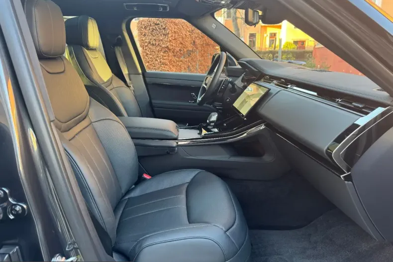 Land Rover Range Rover Sport din 2025 cu 9.900 km - oferta LAN254996 - foto 9